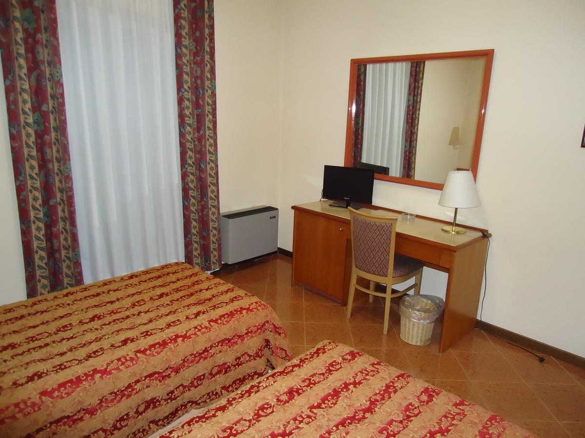 Paris 3*